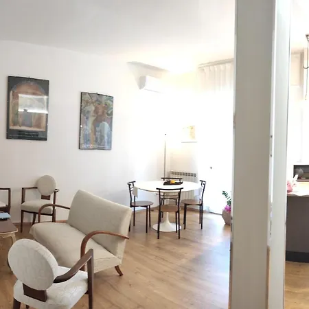 La Casa Ideale شقة أريتسو
